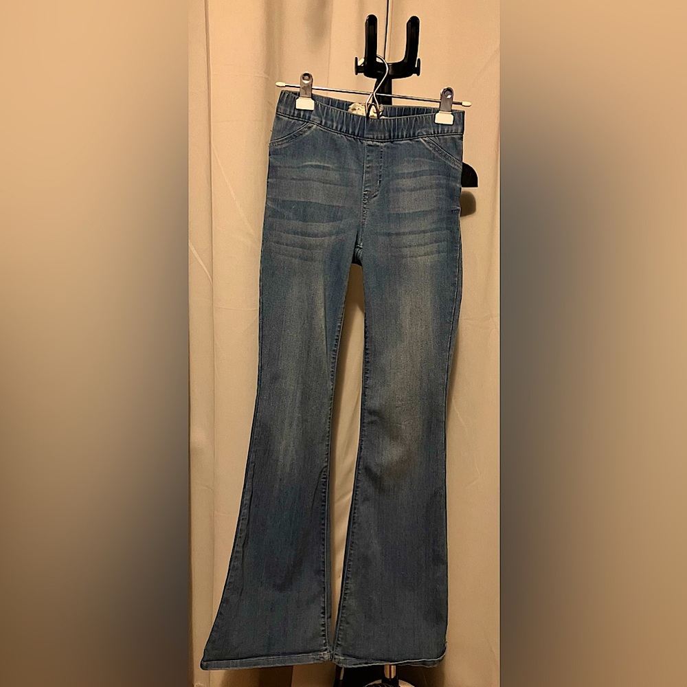 Altar’s state light blue stretch jeans